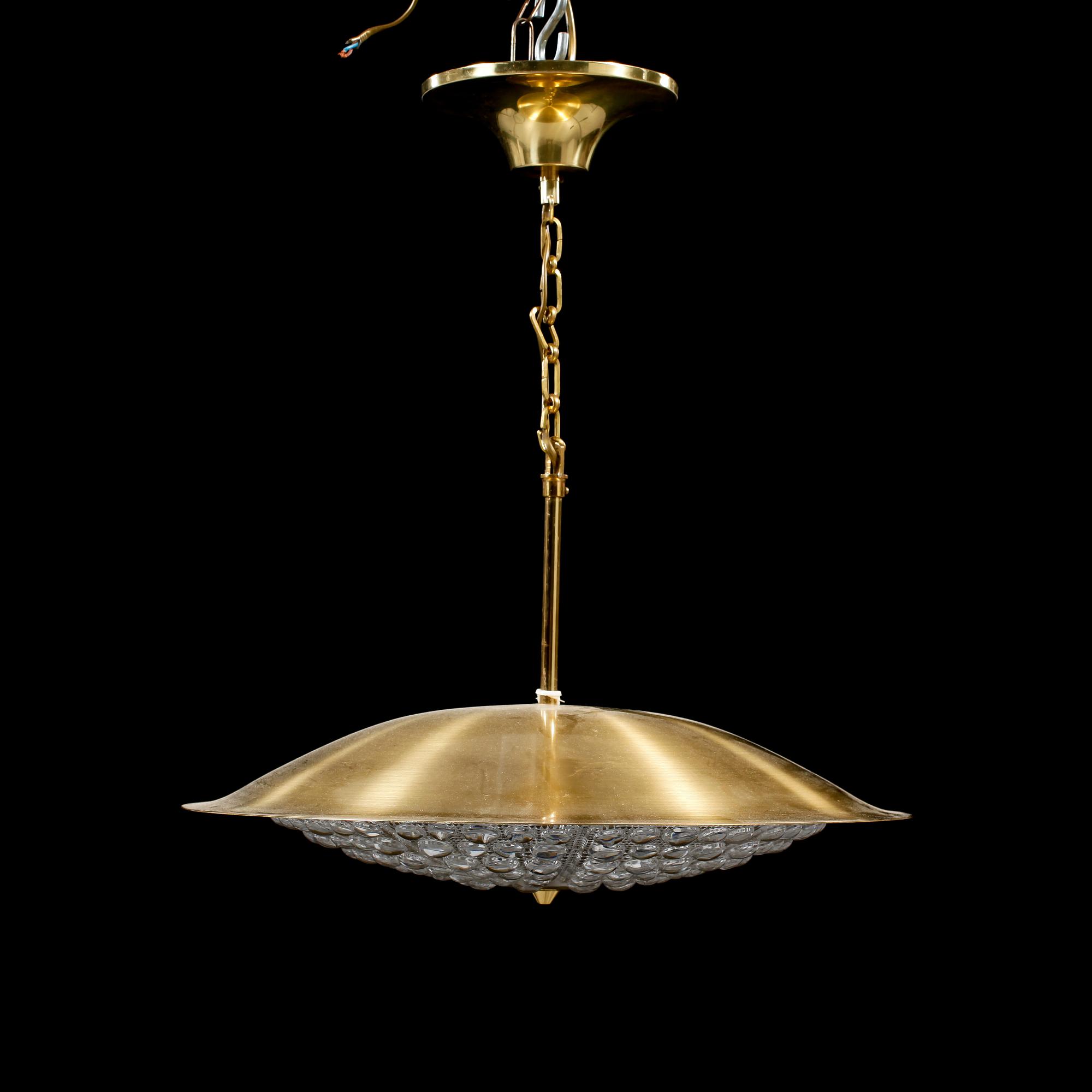 TAKLAMPA, 1900-talets andra hälft, höjd exkl kedja 28 cm.