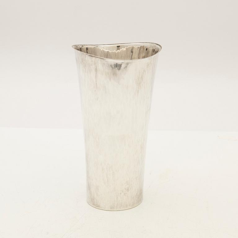 Eric Löfman, vase, silver, MGAB, Uppsala, 1966.