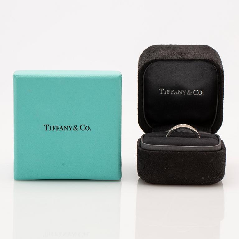 Tiffany & Co, ring, platinum with brilliant-cut diamonds.