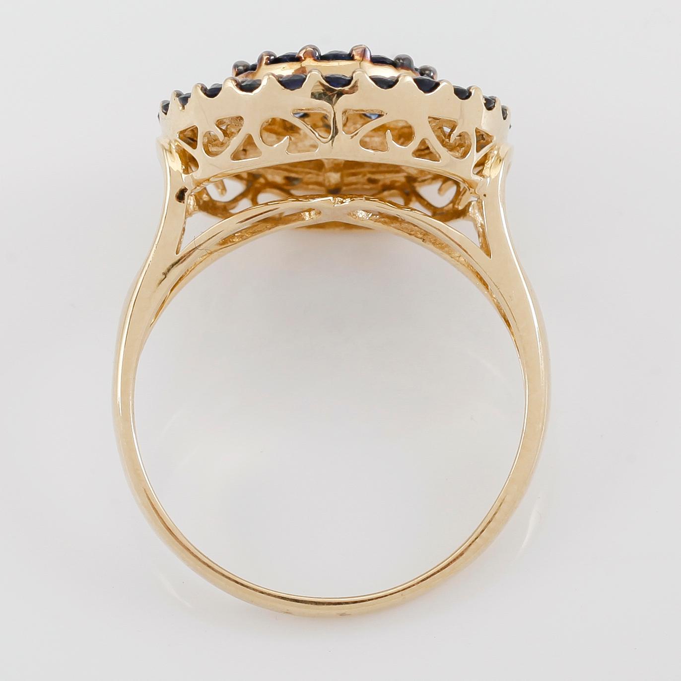RING, 18K guld, diamanter tot ca 0.31 ct. och safirer tot ca 1.26 ct.