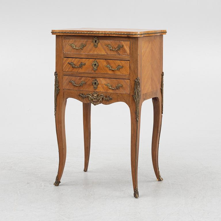 A chest of drawers, Louis XVI style, early 20th Century.