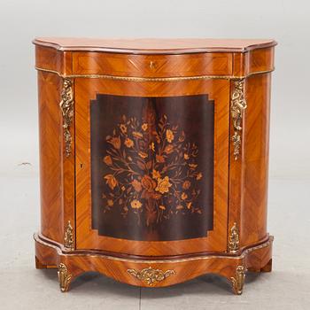 SKÅP, Louis XVI-stil.