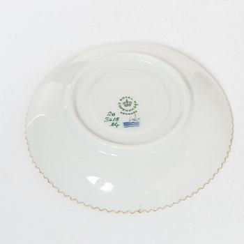 Royal Copenhagen, cream jug with lid and saucer, as well as coffee cup with saucer, porcelain, Flora Danica, Denmark.