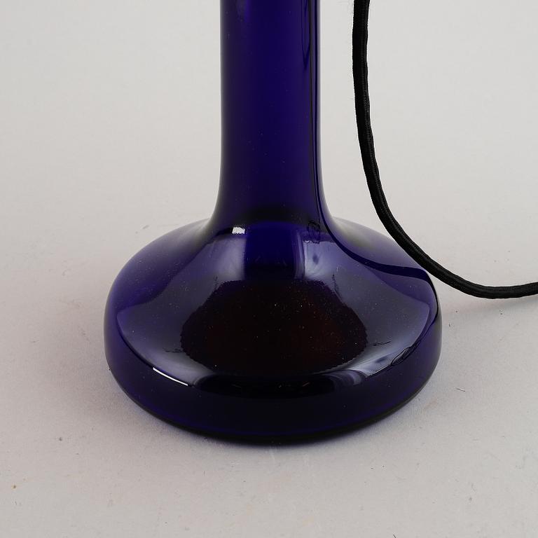 Gunnar Biilmann Petersen, a modell 343 table lamp for Le Klint.