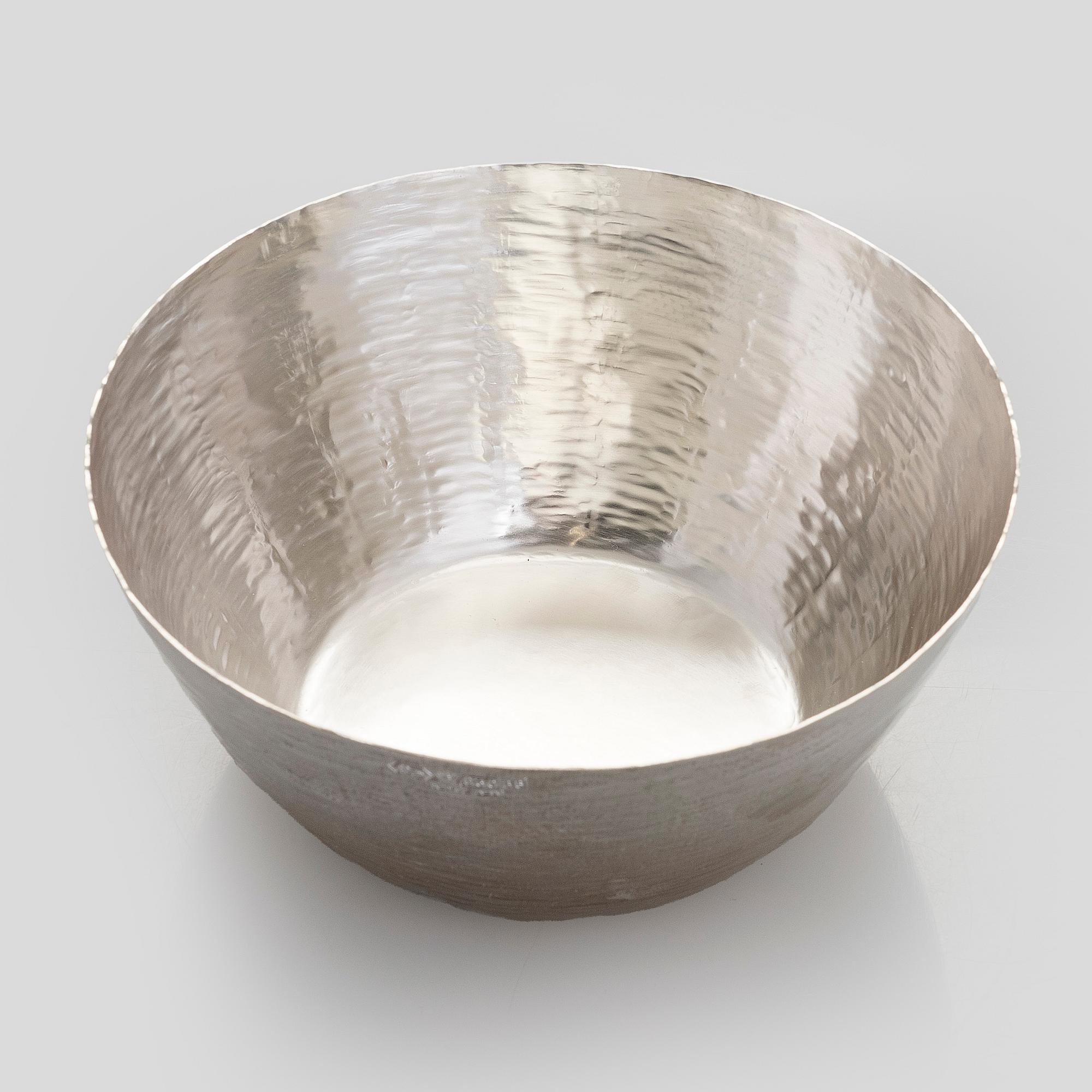 Tapio Wirkkala, A silver bowl, Kultakeskus Hämeenlinna 1979.