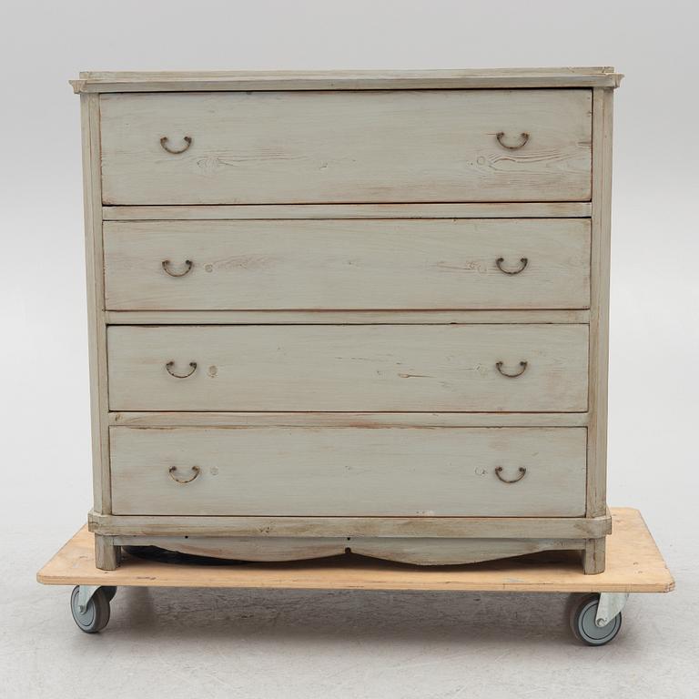 Chest of drawers, 19th century.