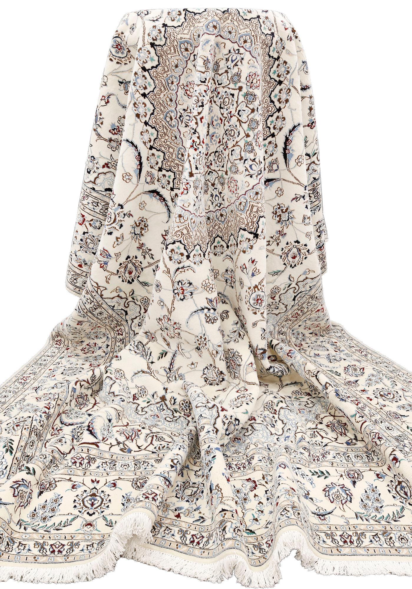 Matta, Nain, s.k. 9 LAA part silk, ca 437 x 307 cm.