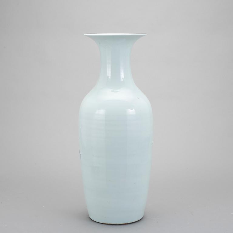 GOLVVAS, porslin, Kina. 1800-talets slut.
