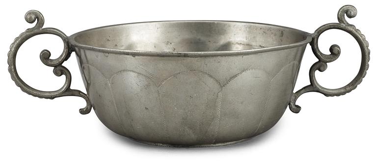A Swedish pewter bowl by M Söderberg 1736.