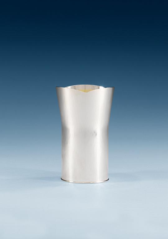 A Karl-Heinz Sauer sterling vase, Västerås 1988.