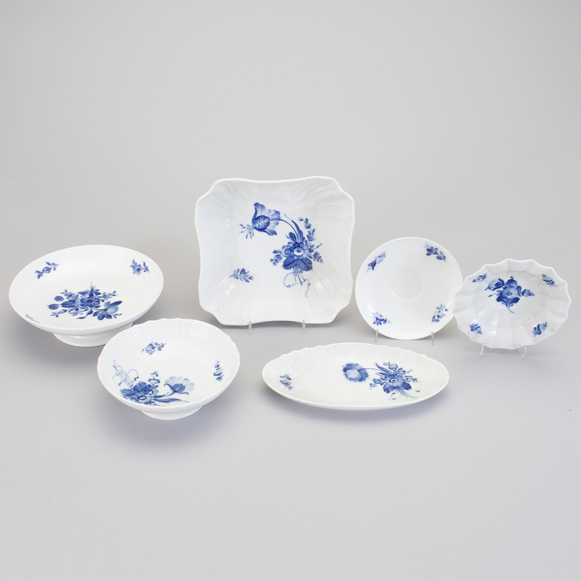 MATSERVIS, 116 delar, porslin, "Blå blomst", Royal Copenhagen.