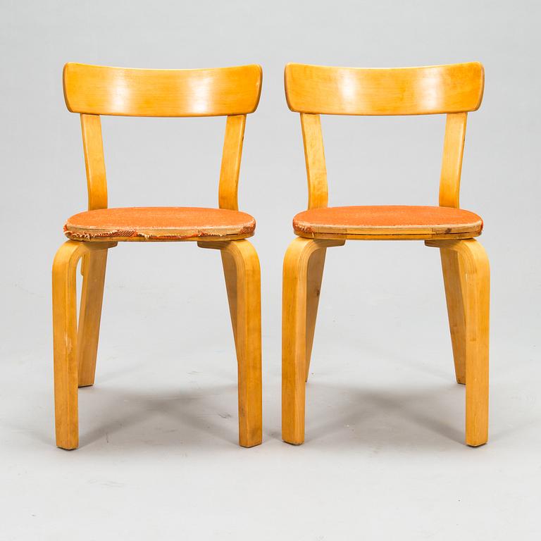Alvar Aalto, A pair of 1930/40's '69' chairs for O.Y. Huonekalu- ja Rakennustyötehdas A.B. Finland.