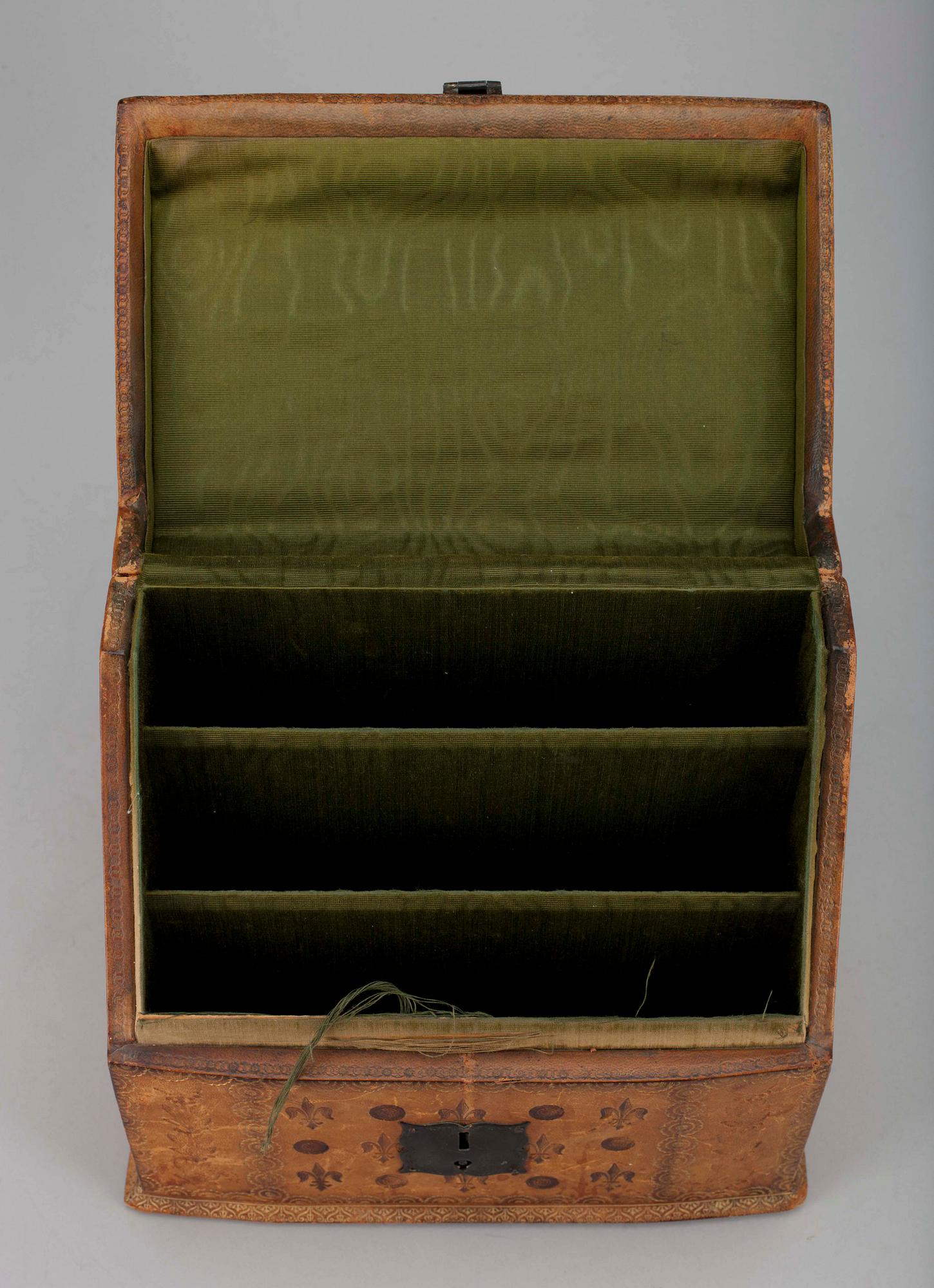 SKRIVSCHATULL, skinn, 1700-tal.