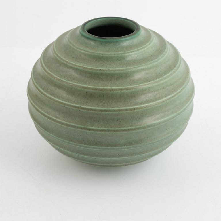 Ewald Dahlskog, a 'Kulvas' vase, Bo Fajans, Gefle. In production 1930-1943.