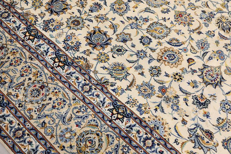A Keshan carpet, 415 x 303 cm.
