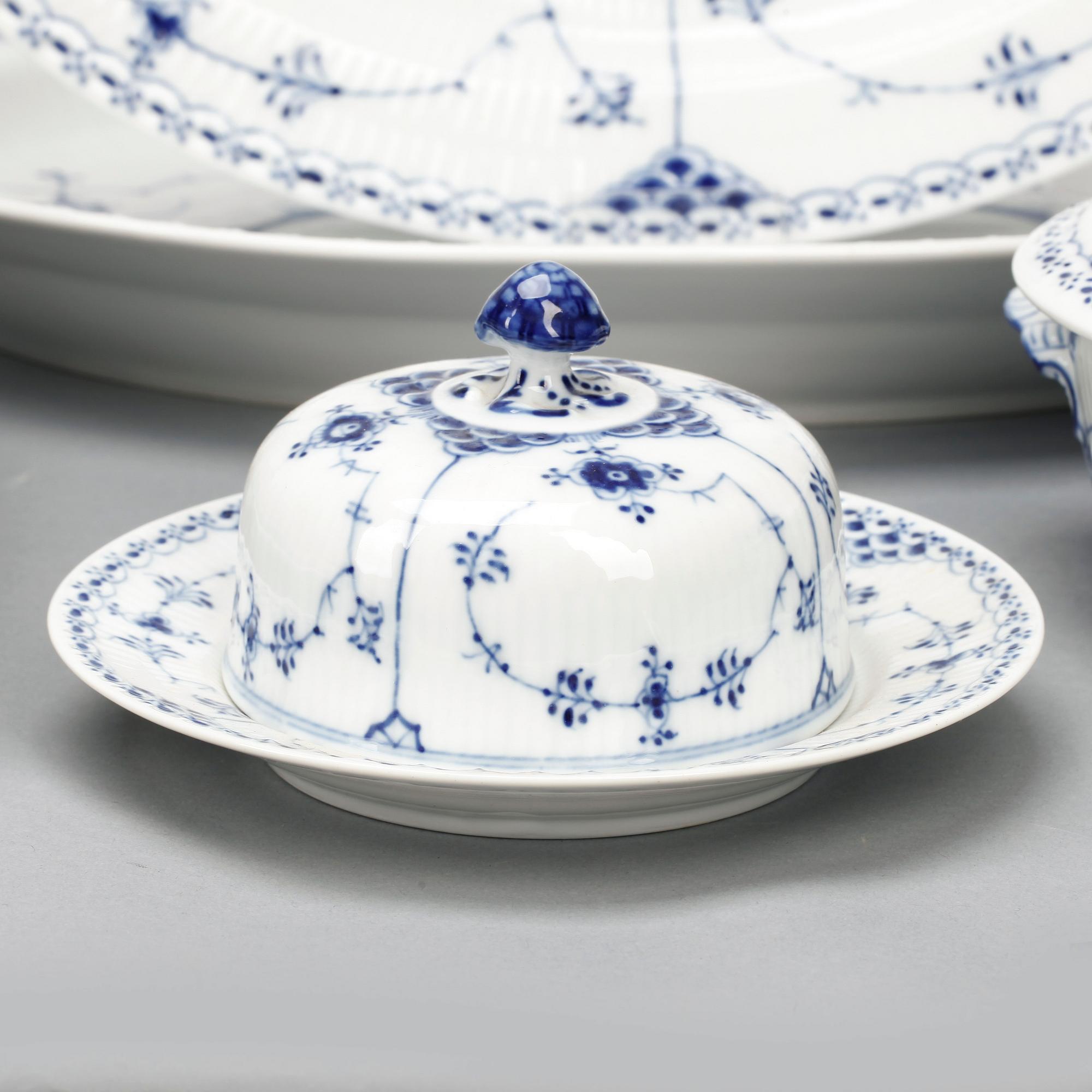 SERVISDELAR, 108 delar. "Musselmalet", Kunglig Dansk.