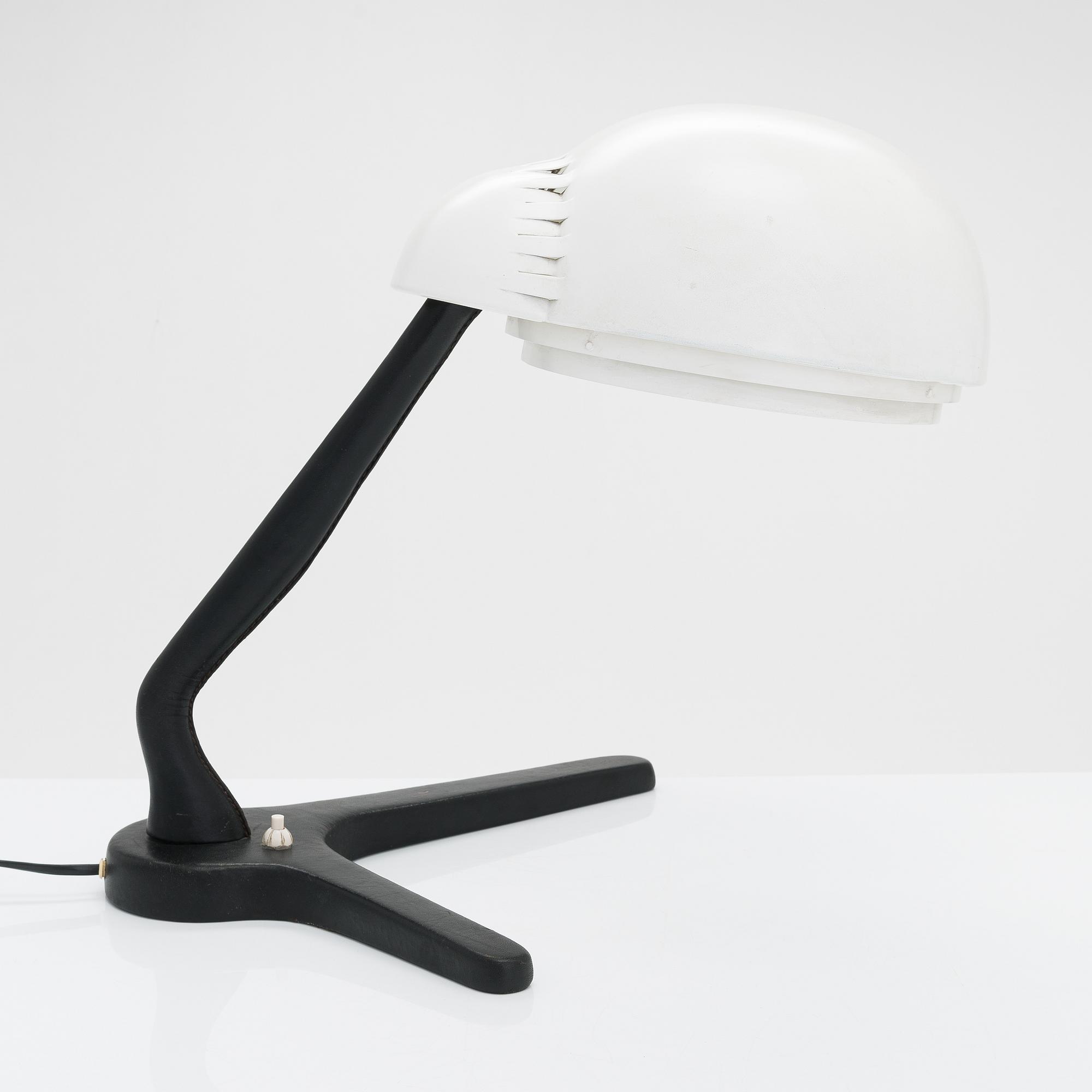 Alvar Aalto, a 'A704' table lamp for Valaistustyö.