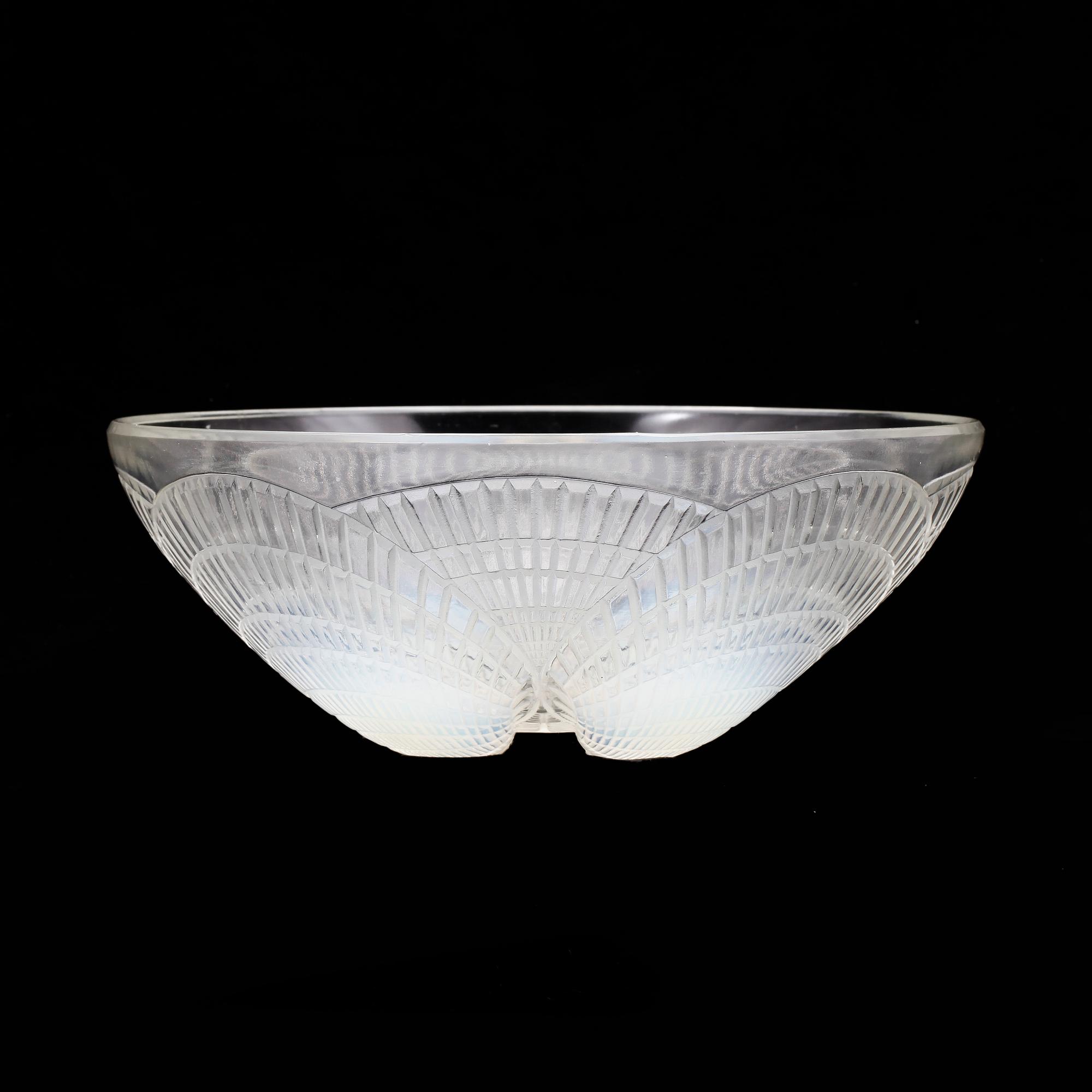 SKÅL, glas, Lalique, Frankrike, numrerad 3200.