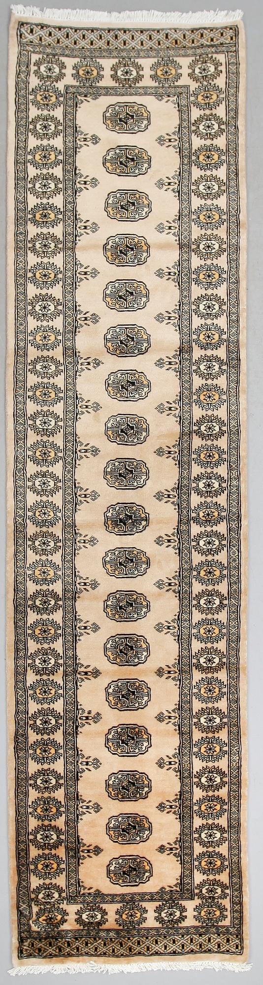 MATTA, Karachi, ca 305 x 77 cm.