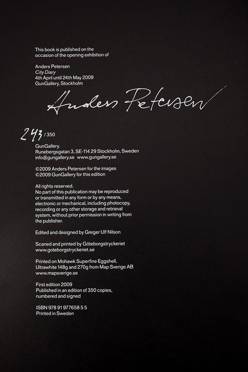 BÖCKER, 2 st, Anders Petersen och JH Engström samt Anders Petersen, båda signerade och en numr 243/350.