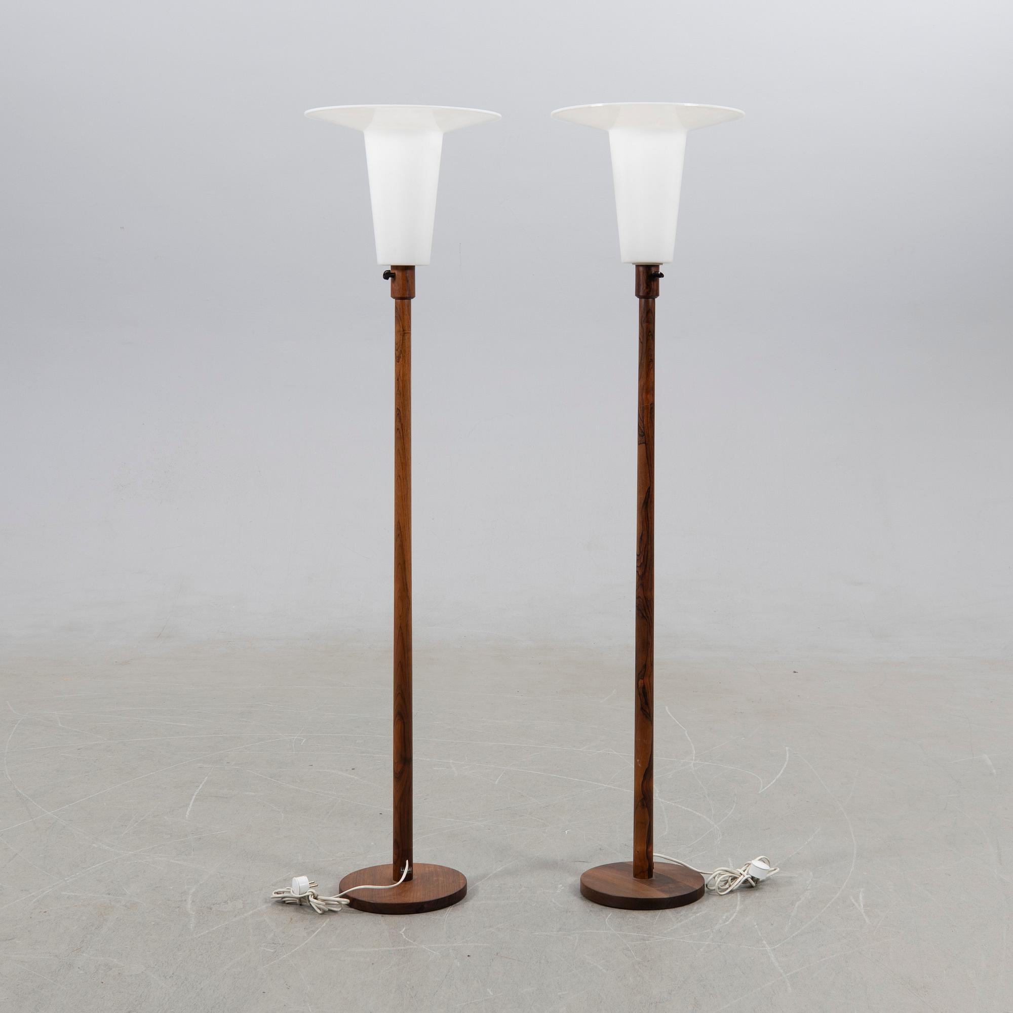 Uno & Östen Kristiansson, floor lamps a pair, Luxus, second half of the 20th century.