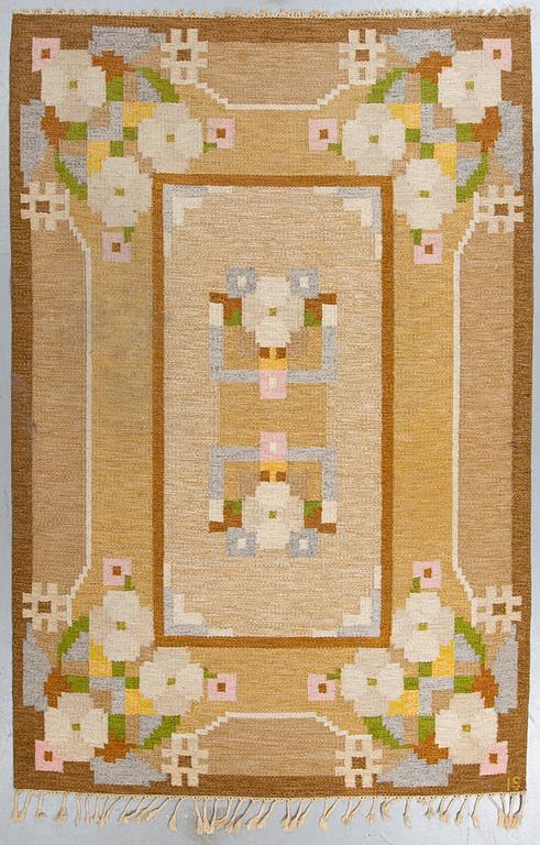 Ingegerd Silow, A carpet, flat weave, signerad, ca 234 x 168 cm.
