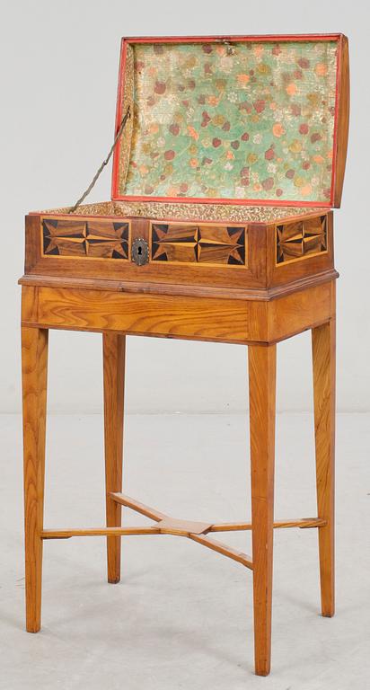 SKRIN PÅ BENSTÄLLNING, 1700/1800-tal.