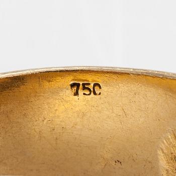 An 18K gold ring with diamonds ca. 1.53 ct in total.