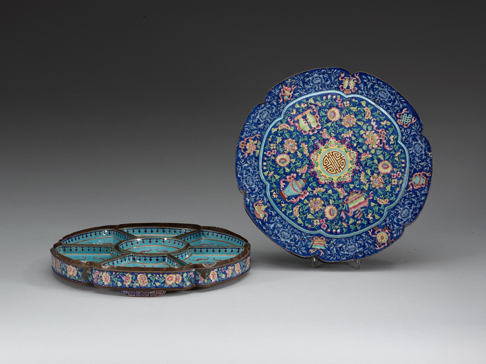 An enameled box and cover with a seven-piece cabaret, Qing dynasty, 18th Century.