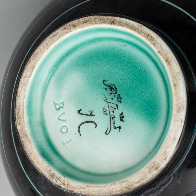 ILSE CLAESSON,  a creamware vase, Rörstrand 1930s.