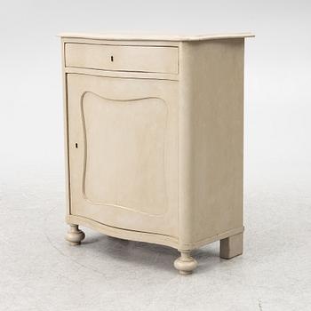 Cabinet, 20th century.