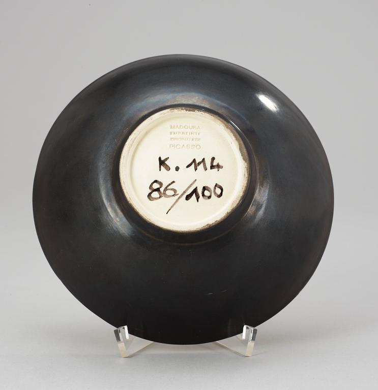 A Pablo Picasso 'Visage de face' faience bowl, Madouram Vallauris, France 1960.