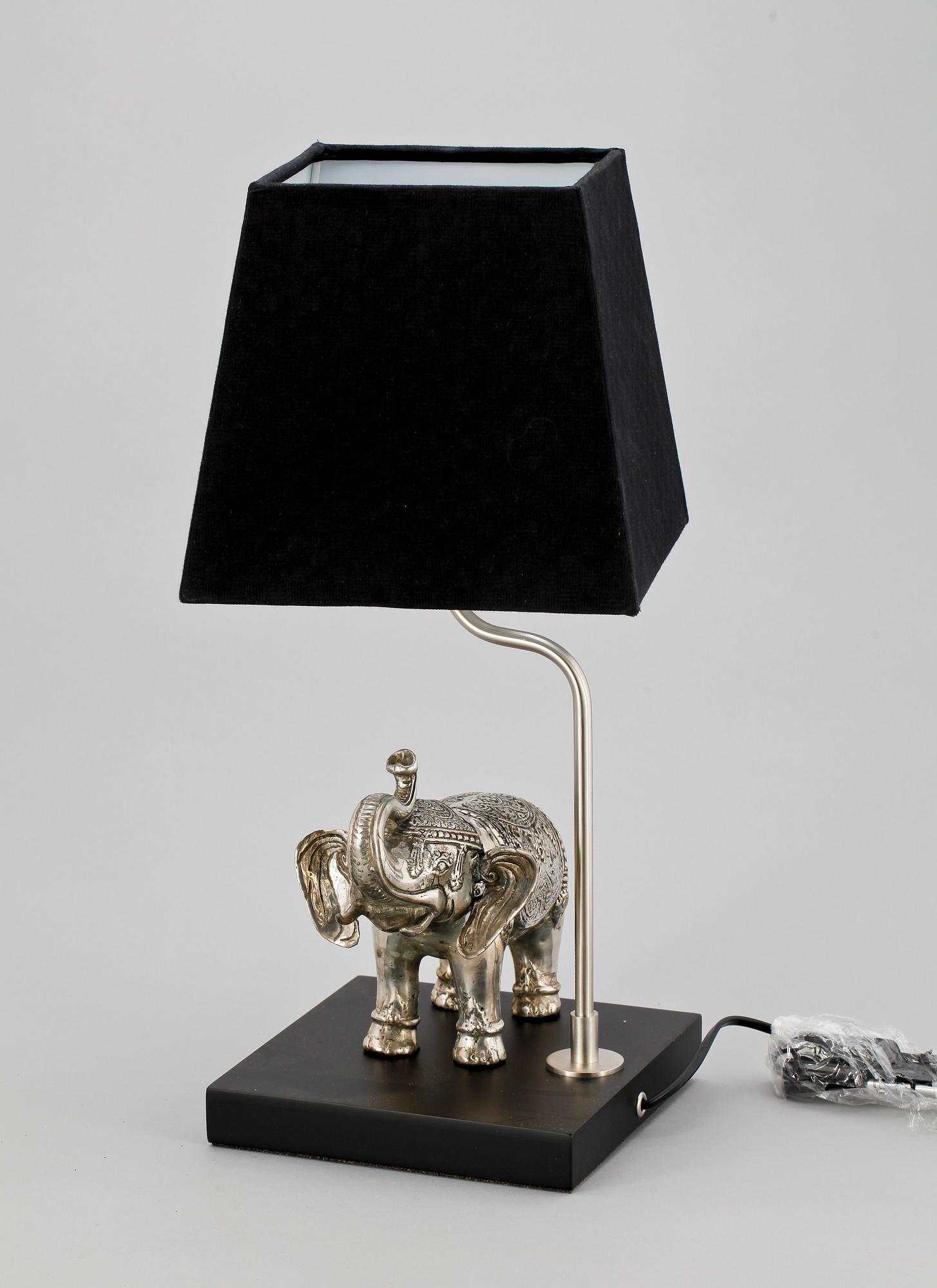 BORDSLAMPA, 1900/2000-tal.