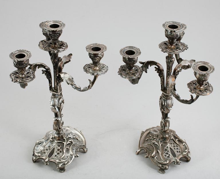 KANDELABRAR, 1 par, försilvrad brons, 1800-tal.