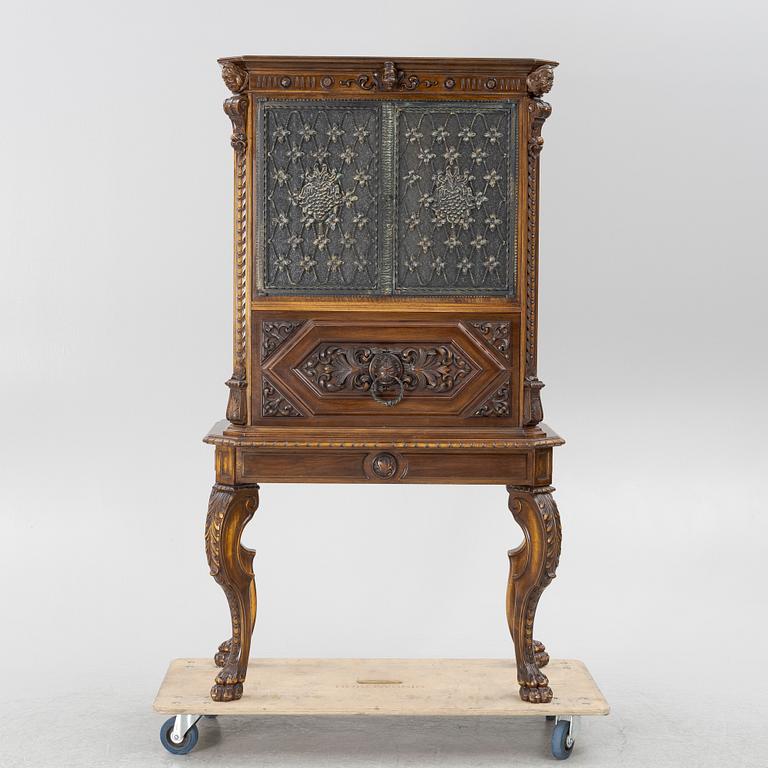 Barskåp, barockstil, 1900-talets första hälft.