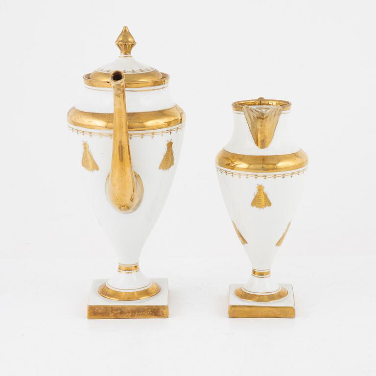 A French Porcelaine Set, with mark in red Mre Imp le de Sèvres, Early 19th Century (5 pieces).