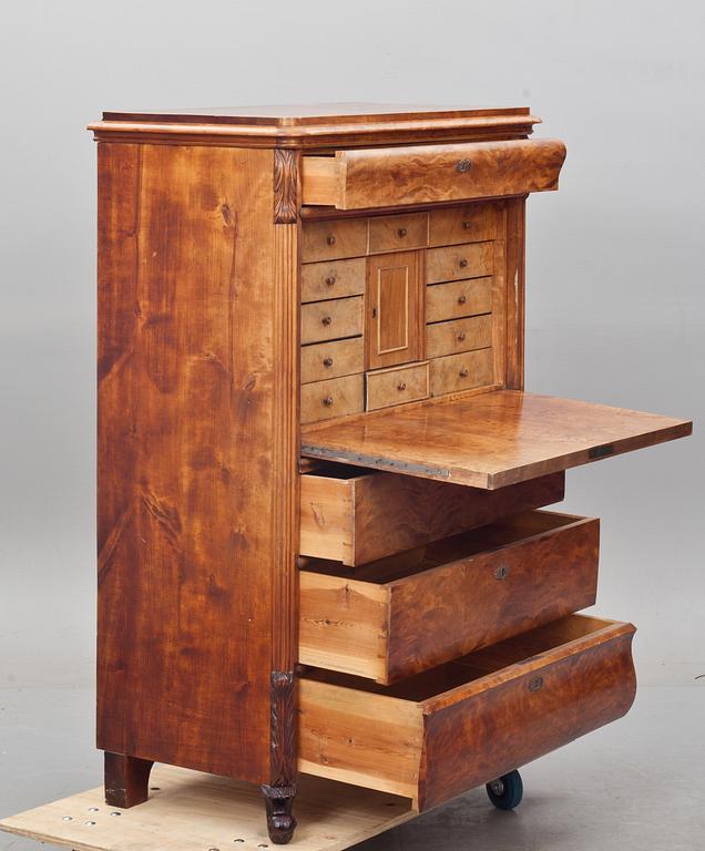 CHIFFONJÉ, nyrokoko. 1800/1900-tal.