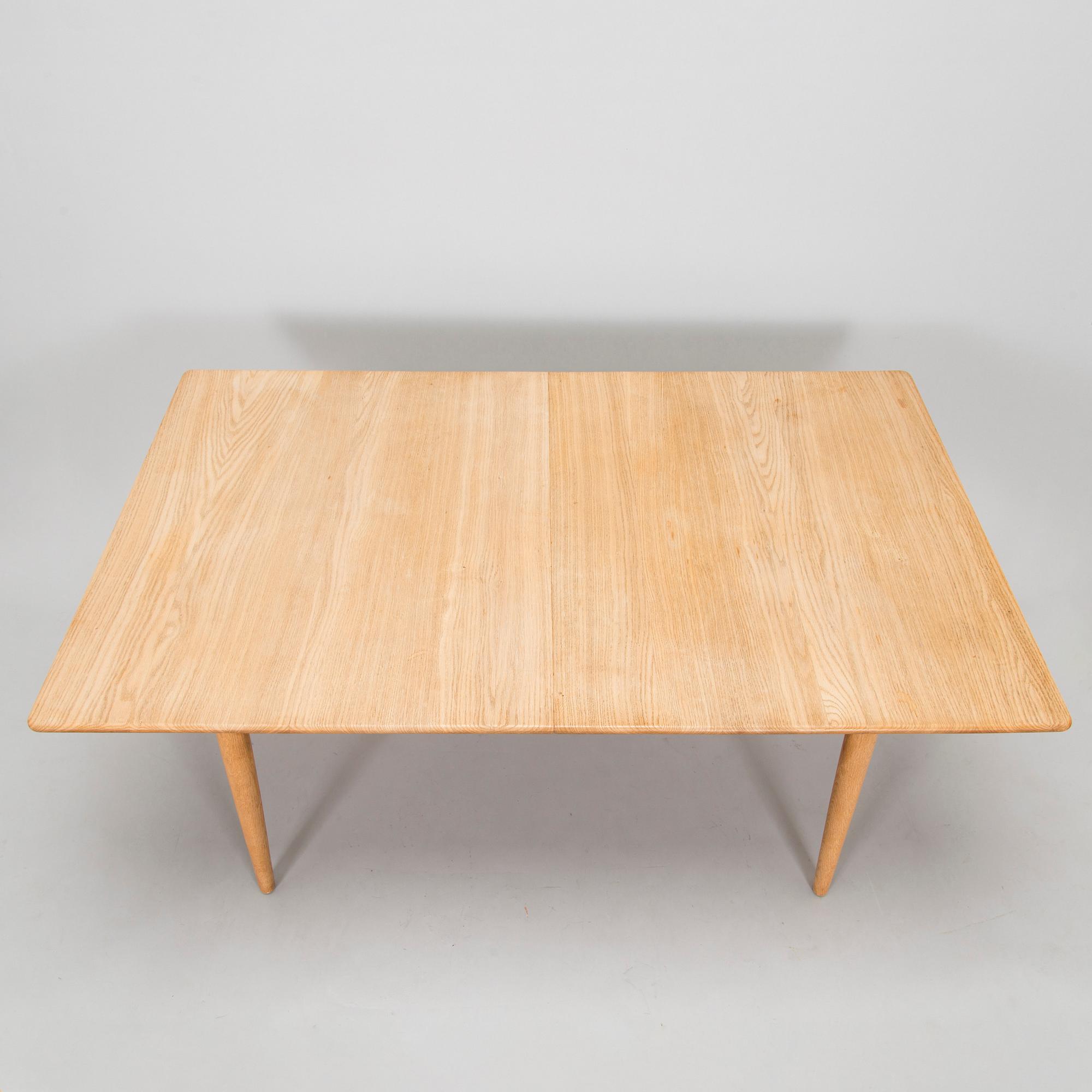 Hans J. Wegner, matbord, "AT 310", Andreas Tuck, Danmark, 1900-talets mitt.