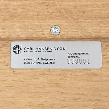 Hans J Wegner, klaffbord, "CH002", Carl Hansen & Søn, Danmark.