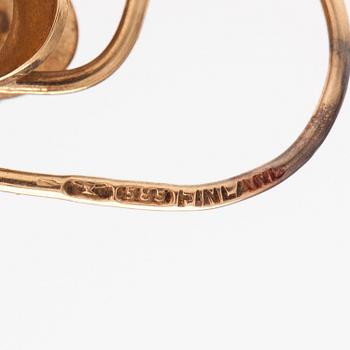 A pair of 14K gold earrings with diamonds ca. 0.08 ct in total. Kupittaan kulta, Turku.