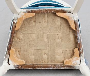 KARMSTOL sk baljfåtölj, sengustaviansk provins, tidigt 1800-tal.