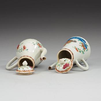 A famille rose 'rooster' chocholat pot and tea pot with cover, Qing dynasty, Qianlong (1736-95).