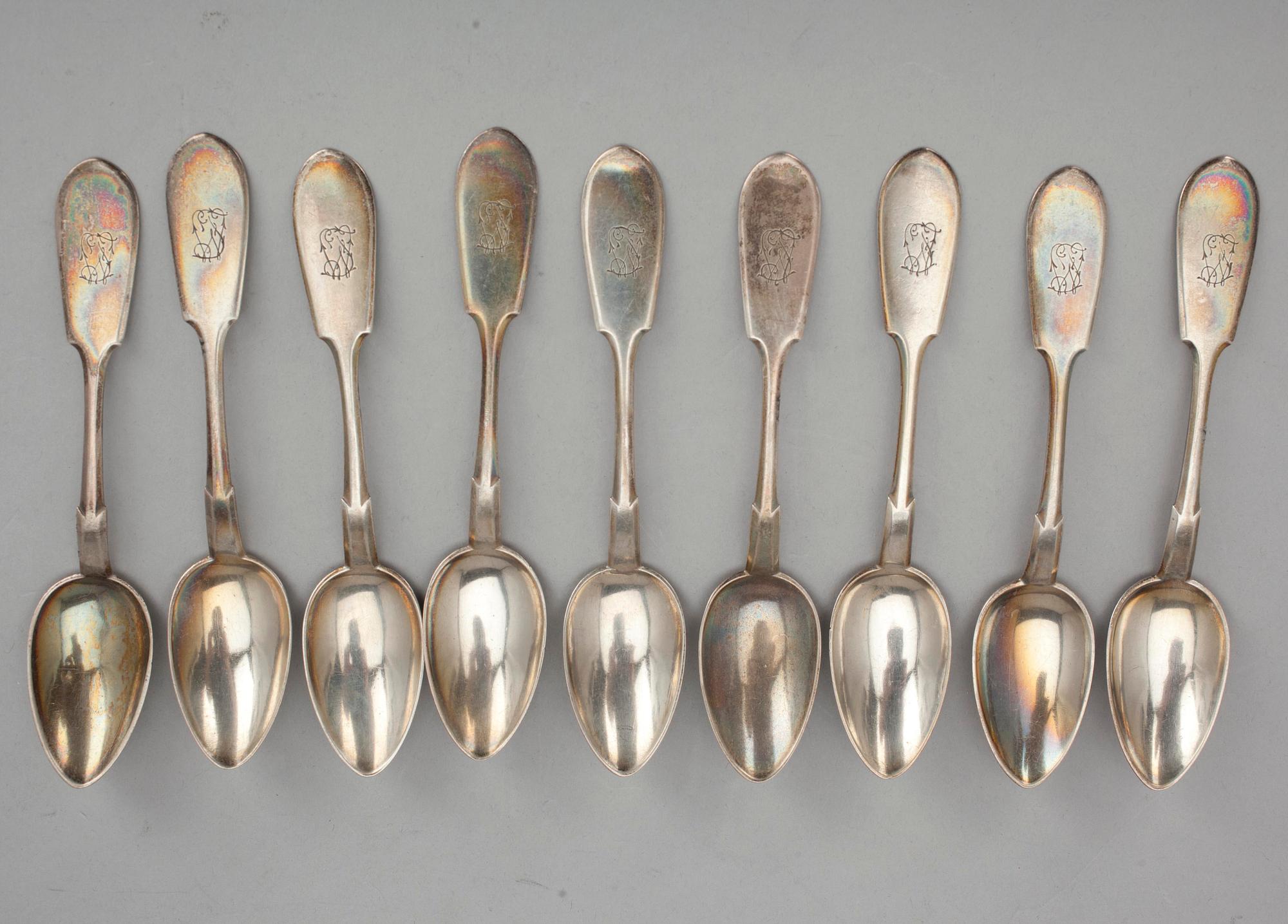 TESKEDAR, 9 st, 813 silver. Stämplad A.R. Wiborg 1897. Vikt 185 g.