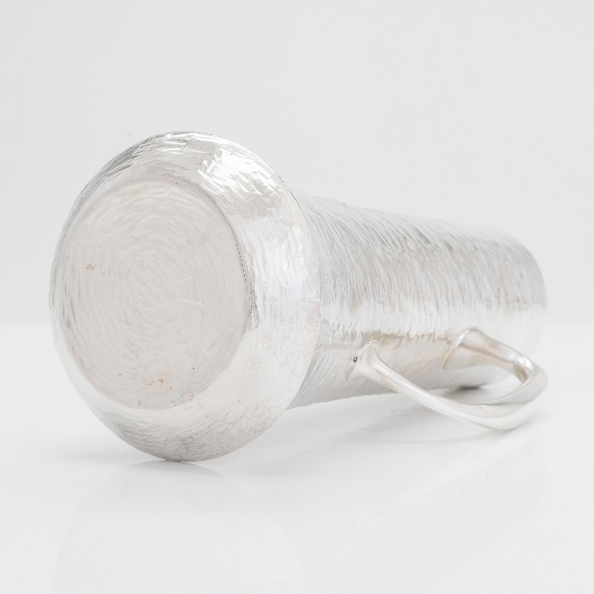 Tapio Wirkkala, tillbringare och bägare, ett par, sterlingsilver, Kultakeskus, Tavastehus 1972-73.