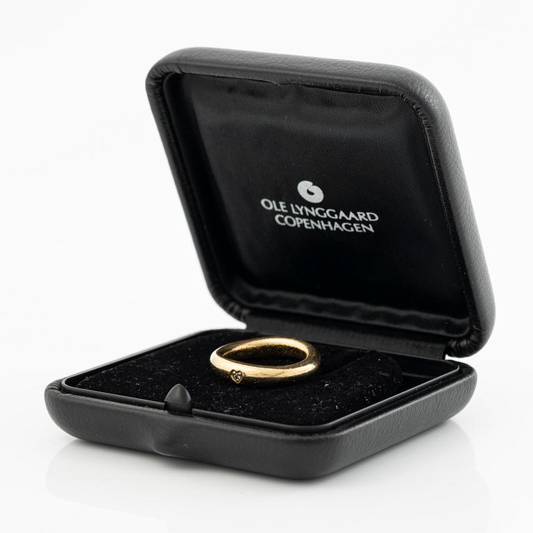 Ole Lynggaard, ring, 18K gold with a brilliant-cut diamond.