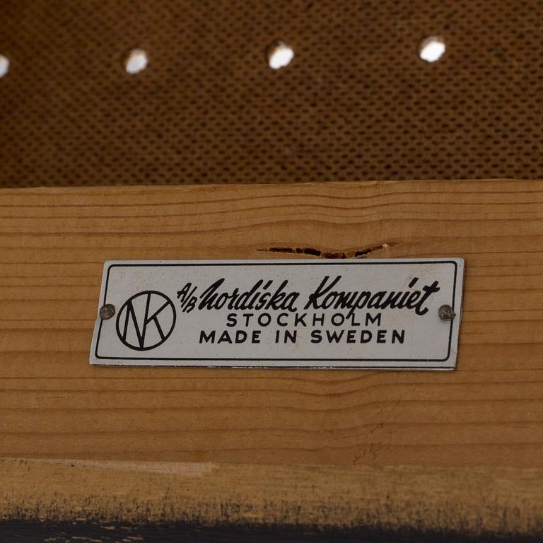 A mid 20th century daybed / sofa by Nordiska Kompaniet.