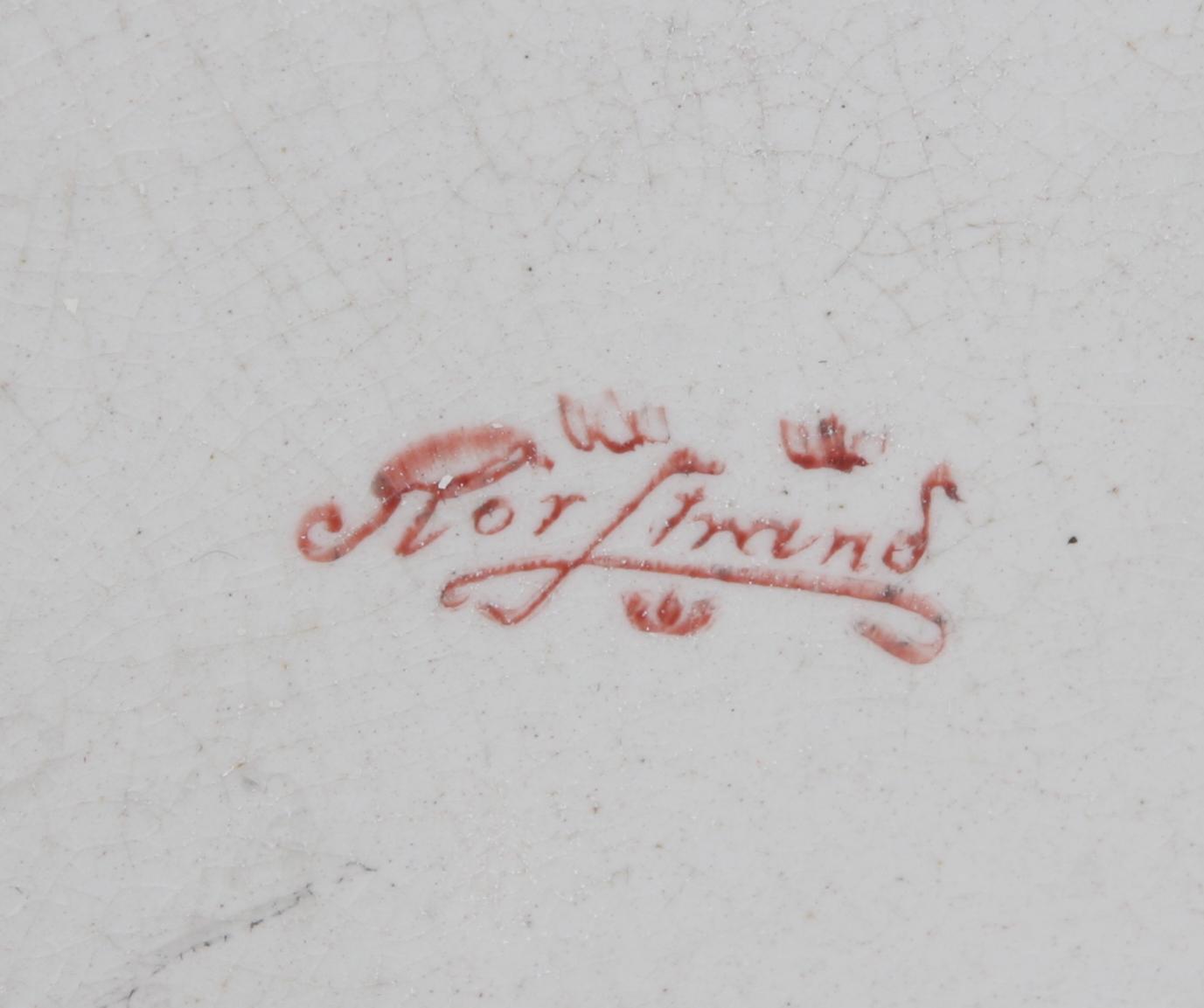 URNA PÅ PIEDESTAL, flintgods, Rörstrand.