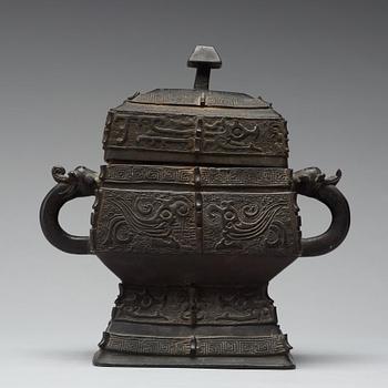 An archaistic bronze vessel, Ming dynasty or older.