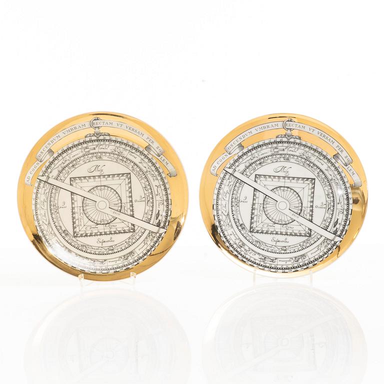 Piero Fornasetti, tallrikar, 5 st, "Astro Labio", Milano, Italien, 1970.