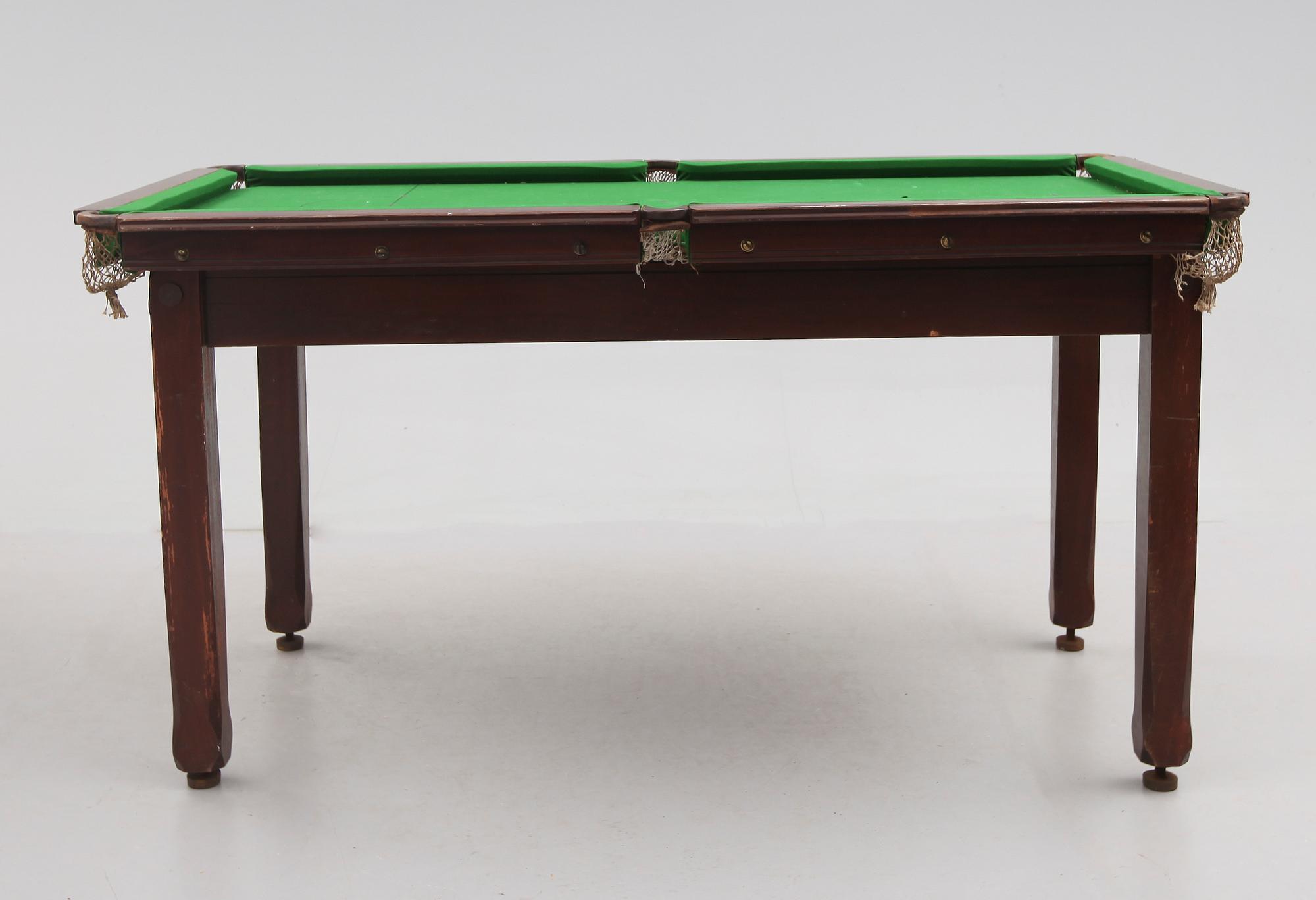 CARAMBOLEBORD, 1900-talets första hälft.